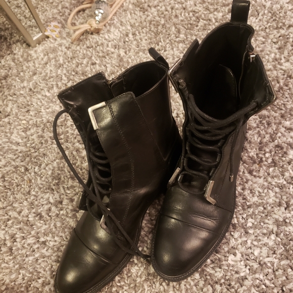 Zara female boots - Picture 1 of 4